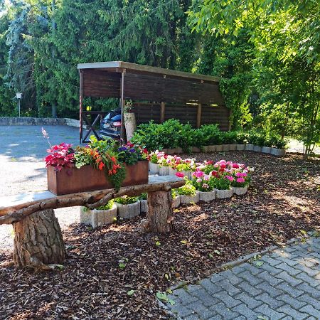 Hotel Landgasthof Fromm Untergruppenbach Exterior foto